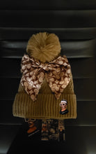 Load image into Gallery viewer, Coco Bow Beanie
